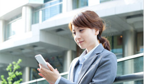 初めての方でもスマートフォンやPCから診療のWWeb受付が簡単に出来ます